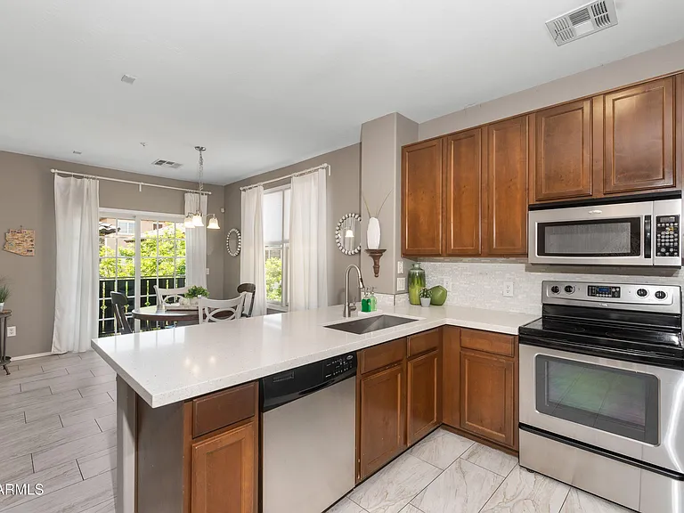3647 E Horace Dr — Photo 32