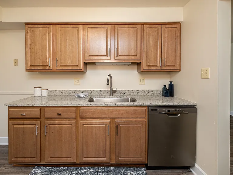Cromwell Valley Apartments — Photo 6