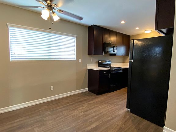 4th image of 3859 46th St APT 8