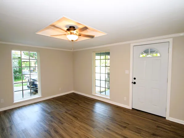 349 12th St NW, Paris, TX 75460