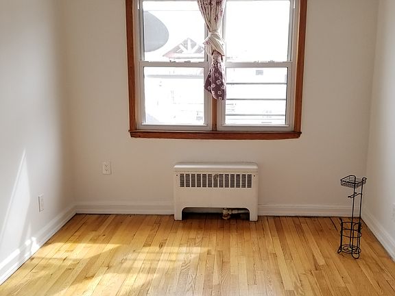 5th image of 14608 22nd Ave