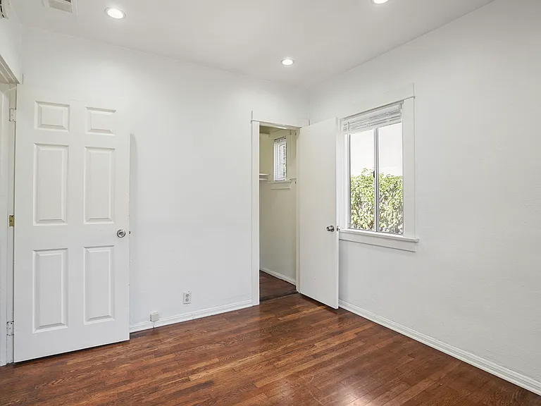 2251 Felspar St — Photo 16