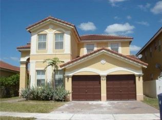 8871 NW 182nd St, Hialeah, FL 33018