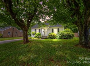 763 N Mulberry St, Statesville, NC 28677