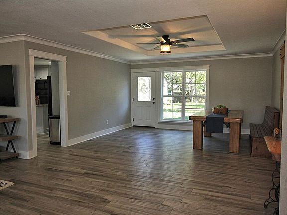 5th image of 110 Rolling Hills Dr