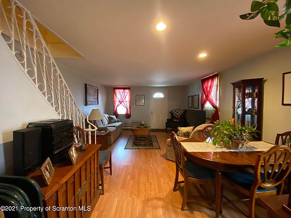 5th image of 1028-1030 Snyder Ave