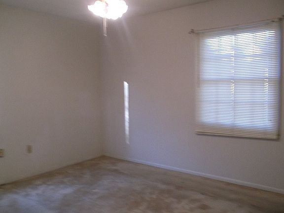 5th image of 1904 S Lowe St