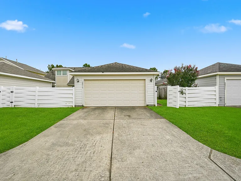 20967 Young Meadows Way — Photo 30
