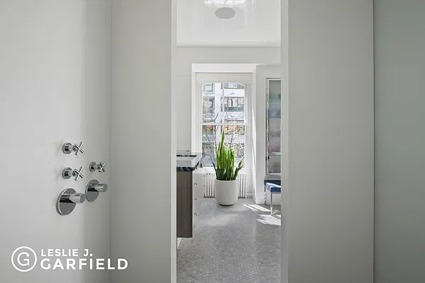 Sold by Leslie J. Garfield | media 16