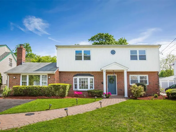 18 Hillside Ln, Syosset, NY 11791