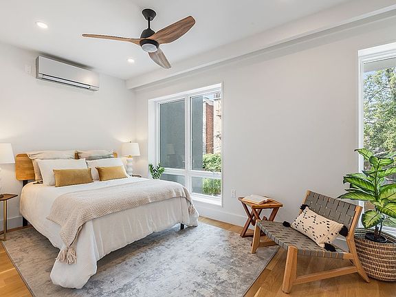 4th image of 627 Halsey St #4