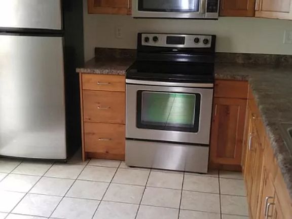 3rd image of 2174 Jefferson Ave #2174