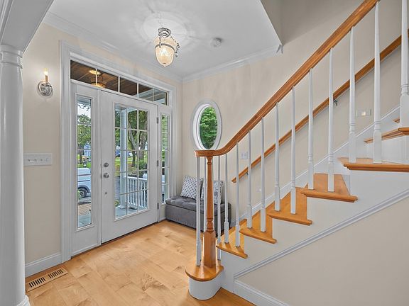 3rd image of 75 Spring St