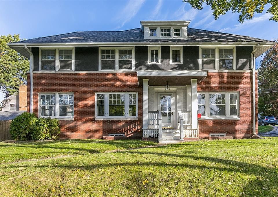 2nd image of 1912 Blake Blvd SE