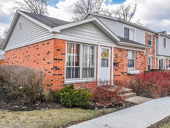 2nd image of 1068 Bristol Ct