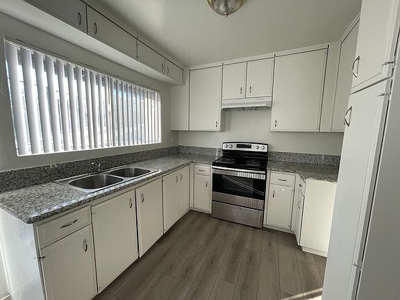 4th image of 2741 Via Paseo APT 17