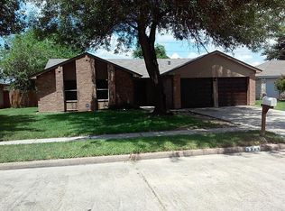 3346 Edgecreek Dr, Houston, TX 77066