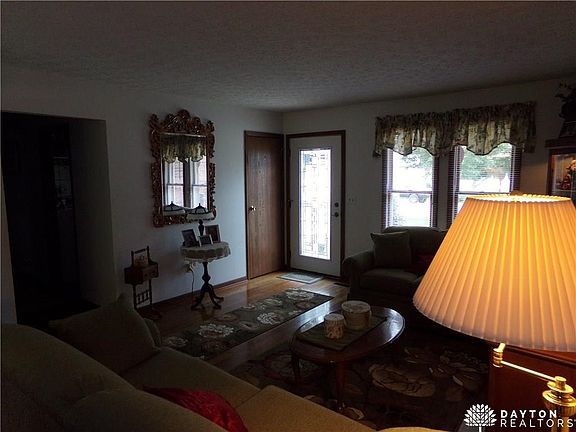 4th image of 3848 Schroeder Dr