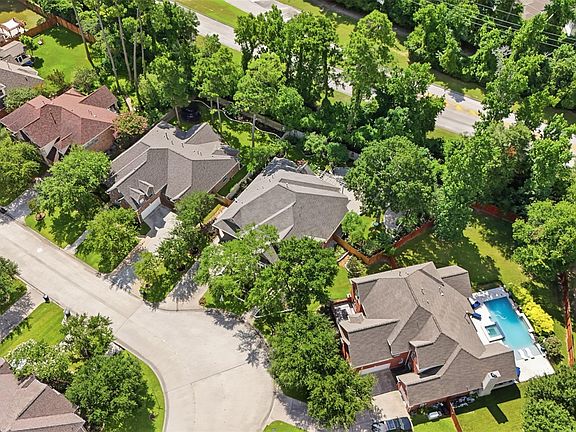 2nd image of 6627 Pelham Chase Dr