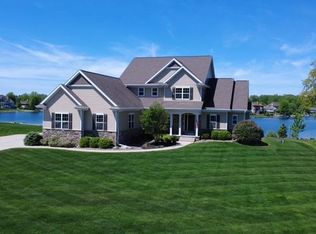 2949 Seafarer Way, Suamico, WI 54173