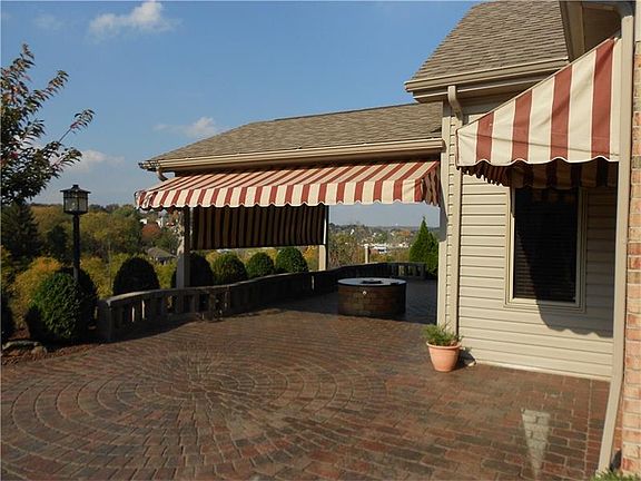 4th image of 566 Westminster Dr