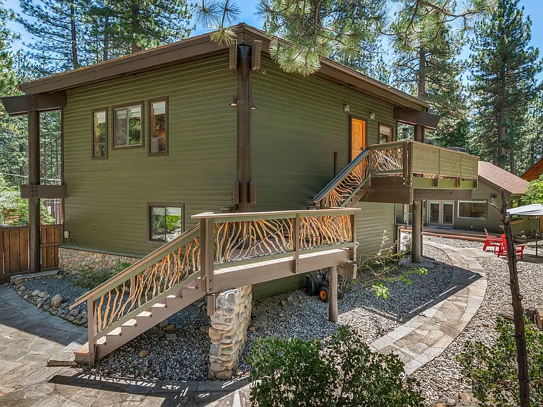 1091 Flume Rd — Photo 27
