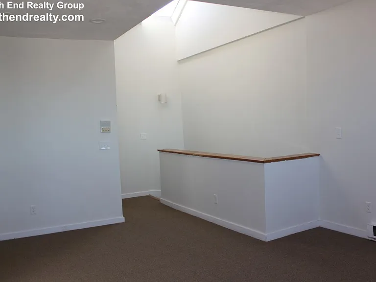 483 E Broadway #8 — Photo 5