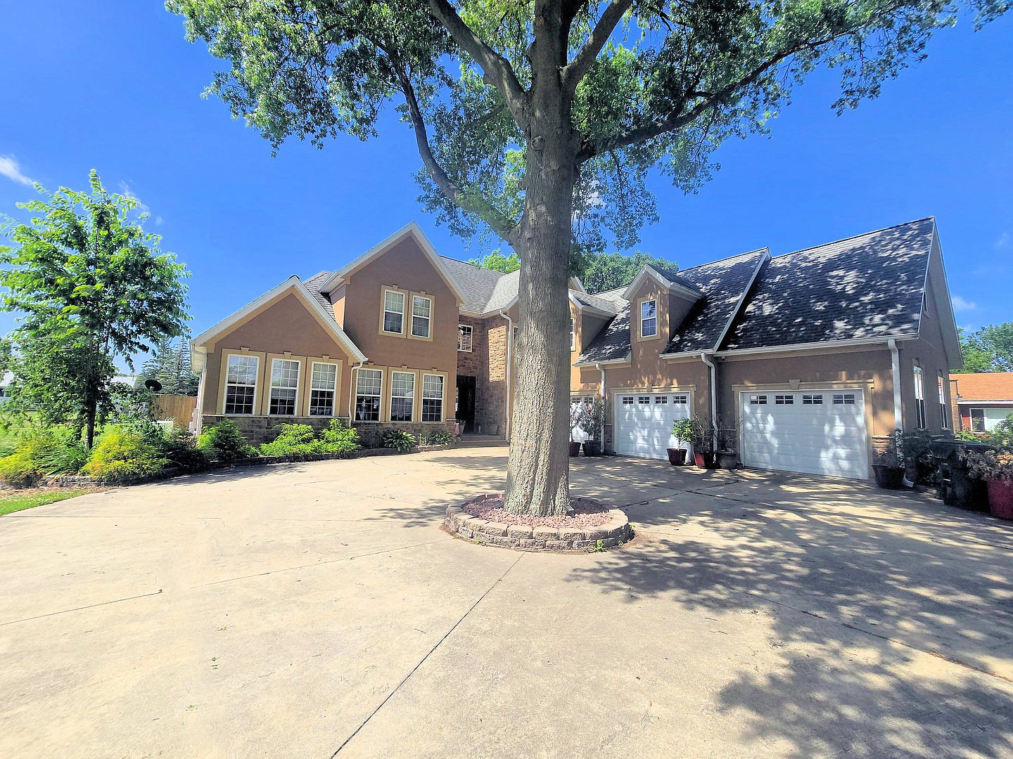 404 E Charles St, Ashkum, IL 60911 MLS 12064221 Zillow