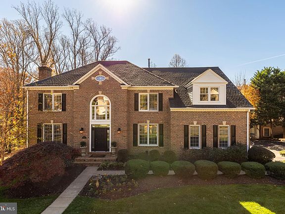 2nd image of 1257 New Bedford Ln