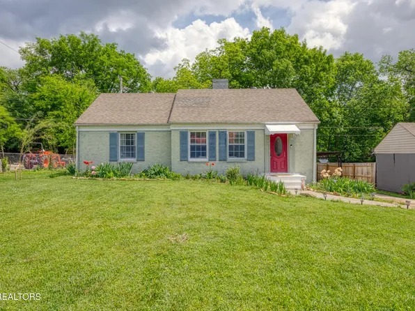 206 Boxwood Ave, Alcoa, TN 37701