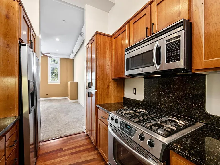 331 Keller St #4 — Photo 11
