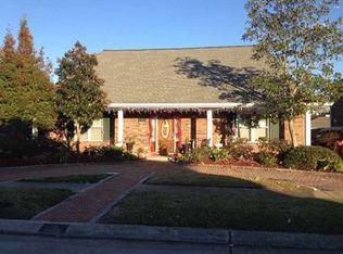 4205 N Turnbull Dr, Metairie, LA 70002