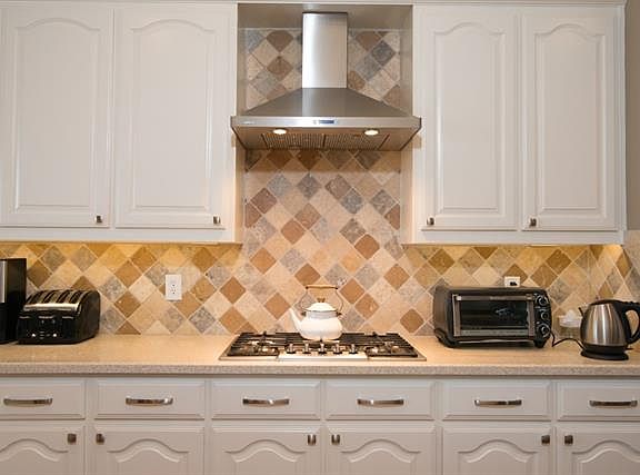 5th image of 6701 Glade Dr