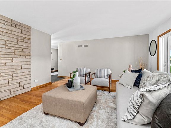 5th image of 3816 Cumnor Rd