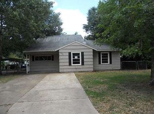 1021 Southampton St, Angleton, TX 77515