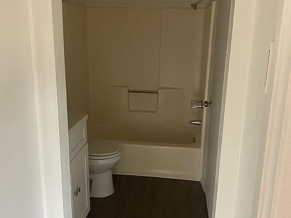 4th image of 338 Newland St APT C