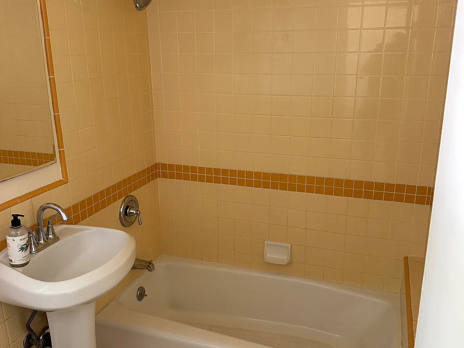 1 bed, 600 sqft, $1,945 — Photo 3