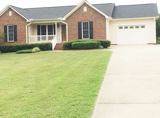 1042 Knollwood Acres Rd, Boiling Springs, SC 29316