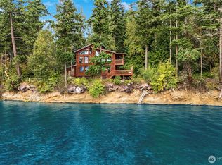 861 Griffith Point Rd, Nordland, WA 98358