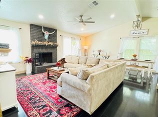 3003 Wood Fox Dr, Alvin, TX 77511