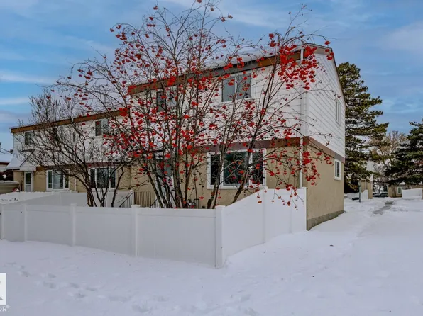 5 A Twin Ter NW, Edmonton, AB T6K 1V4