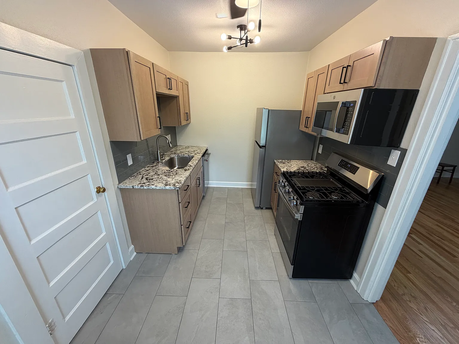 1 bed, 750 sqft, $825 — Photo 3