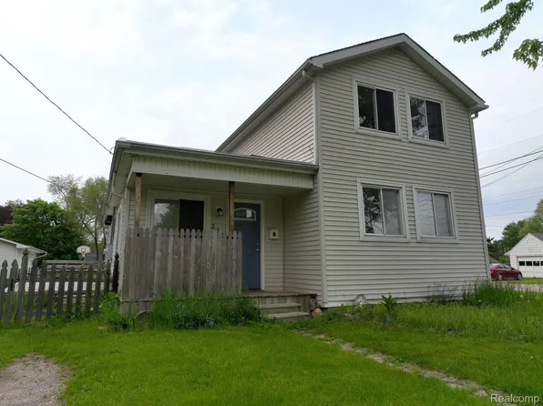 215 E State St, Corunna, MI 48817