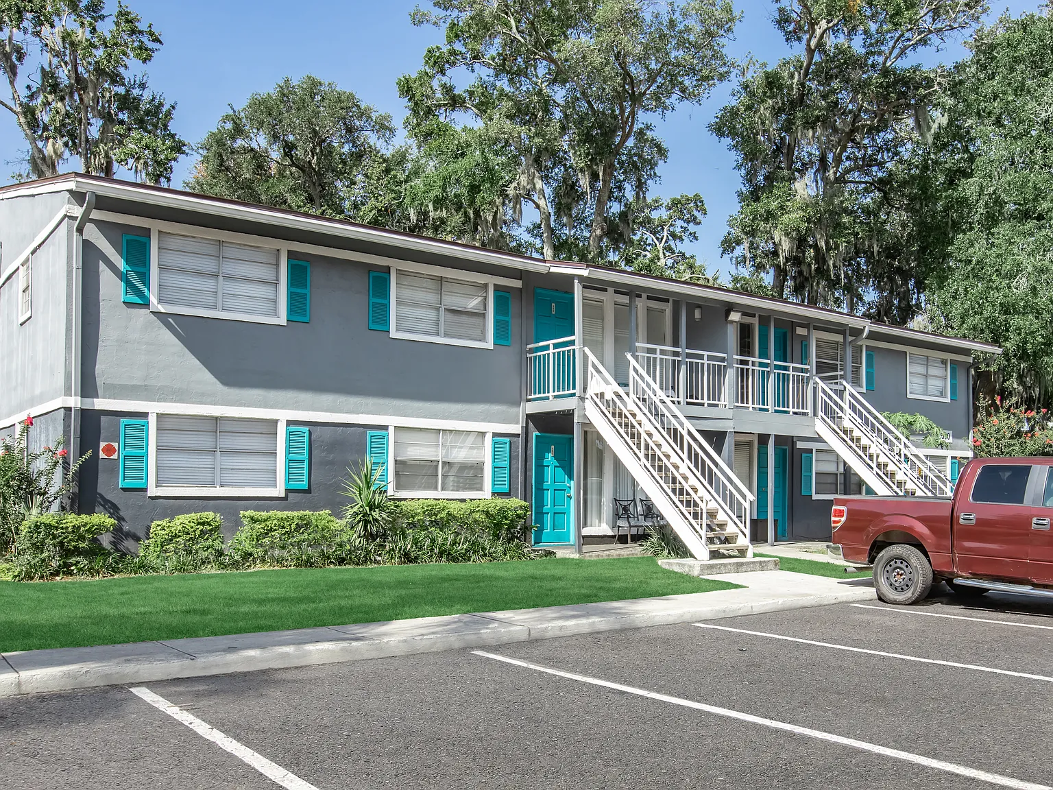 Lakewood Oaks Apartments — Photo 3