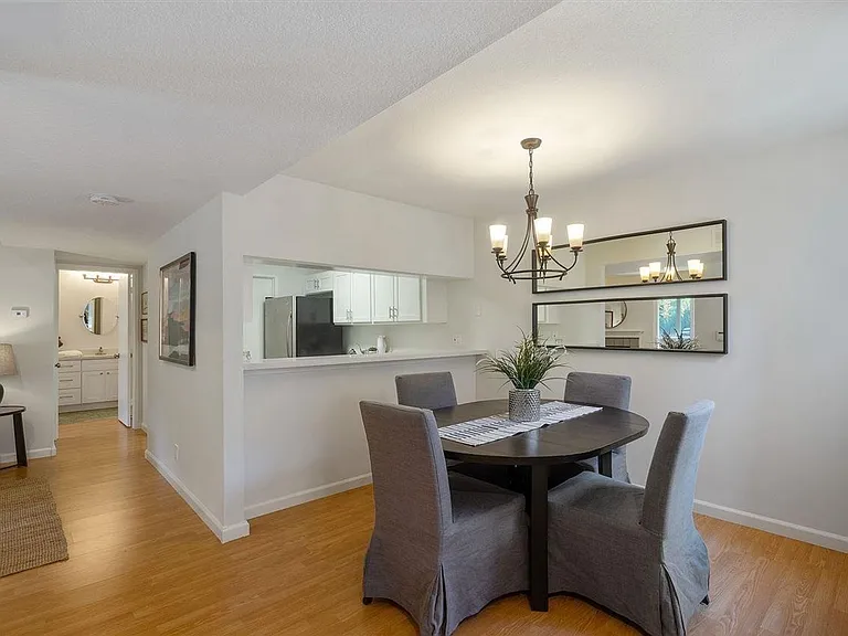 760 Canyon Oaks Dr #D — Photo 4