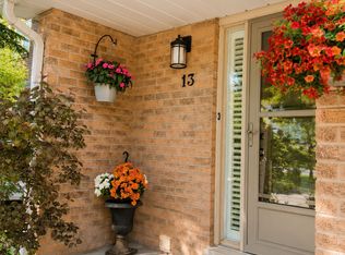 115 Avenue Rd #13, Richmond Hill, ON L4C9N2