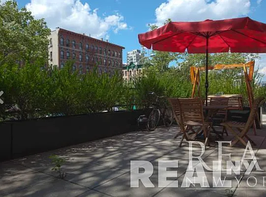 Rented by REAL New York | media 33
