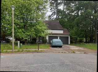 12 Alton Ct, Hampton, VA 23669