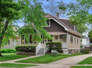 5147 N Woodruff Ave, Whitefish Bay, WI 53217