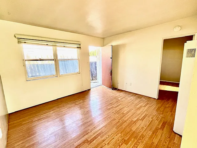 2055 N Morena Blvd — Photo 4